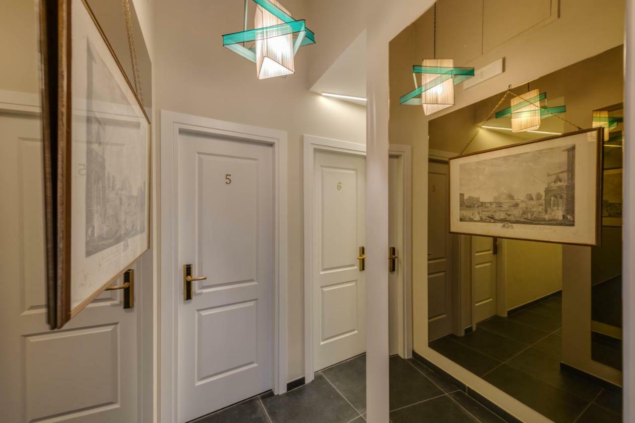 Adrianus Hotel ローマ エクステリア 写真